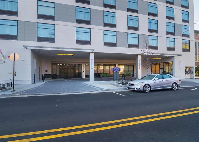 Hampton Inn Chicago North-Loyola Station, Il